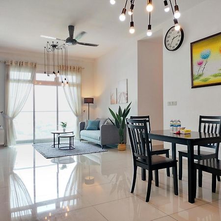 Delight Homestay Twin Galaxy Johor Bahru Exteriör bild